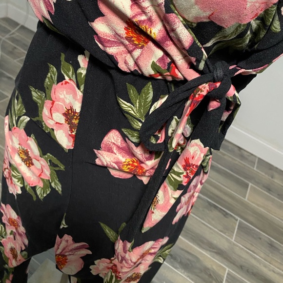 Romper - Picture 2 of 2